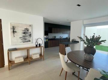Casa · 150m² · 4 Recámaras · 2 Estacionamientos · Casa en Venta Zibata Queretaro