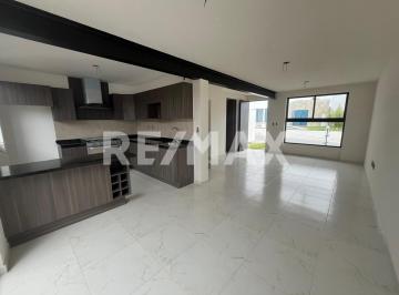 Casa · 90m² · 3 Recámaras · 2 Estacionamientos · Casa en Venta en San Isidro Juriquilla, Querétaro