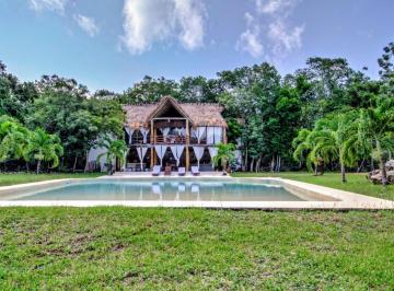 Rancho · 4983m² · 5 Recámaras · 6 Estacionamientos · Chacra - Puerto Aventuras