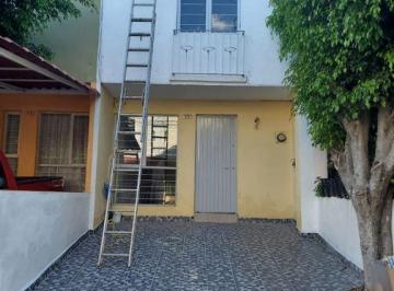 Casa en condominio · 82m² · 2 Recámaras · 1 Estacionamiento · Venta Casa Parques Colon Federalismo Tlaquepaque Periférico