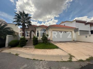 Casa · 253m² · 4 Recámaras · 4 Estacionamientos · Casa en Renta Lomas del Valle Ll Chihuahua, Chihuahua
