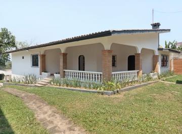 Casa · 2000m² · 3 Recámaras · 5 Estacionamientos · Casa - Coatepec