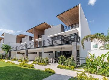 Casa · 113m² · 3 Recámaras · 1 Estacionamiento · Casa - Xochitepec