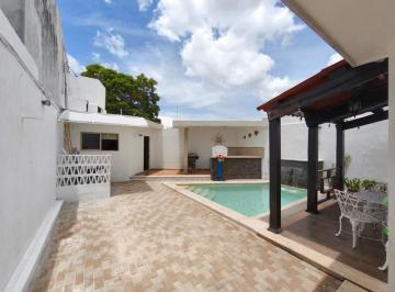 Casa · 244m² · 3 Recámaras · 2 Estacionamientos · Casa en Venta Merida, Garcia Gineres en Excelente Condiciones (Avc - 2069)