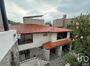 Casa · 455m² · 4 Recámaras · 1 Estacionamiento · Venta Casa en Bosques de La Herradura