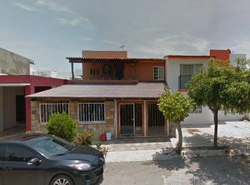 Casa de 5 habitaciones, Manzanillo · Casa en Venta en Sol del Pacífico, Manzanillo, Colima. Clg