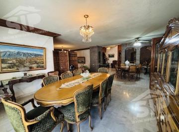 Casa · 700m² · 4 Recámaras · 4 Estacionamientos · Vendo Casa de 1piso con 1,700 m Terreno Al Norte de Saltillo