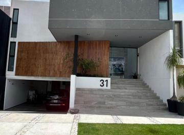 Casa de 3 habitaciones, San Andrés Cholula · Casa con 3 Recámaras y 300 m² Superficie de Terreno en Venta, Fraccionamiento Vista Real