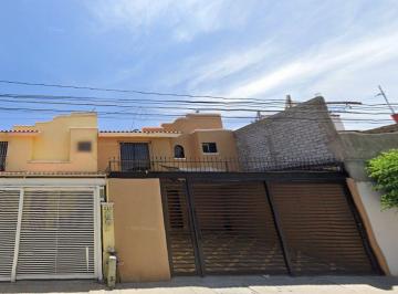 Casa de 4 habitaciones, León · Casa en Venta en Leon de Los Aldama, Guanajuato
