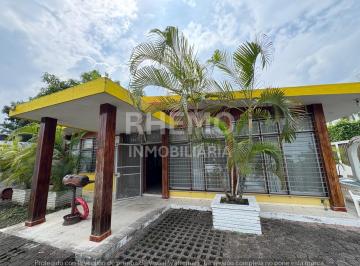 Casa · 250m² · 3 Recámaras · 3 Estacionamientos · Casa Amueblada en Renta en Enrique Rodríguez Cano, Tuxpan, Ver.