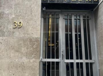 Edificio , Cuauhtémoc · Edificio, a 2 Cuadras del Zócalo Entre Isabel La Católica y Bolivar. 530 M²t, 3792 M²c