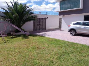 Casa de 3 habitaciones, Pachuca · Casa en Venta con Mucho Terreno 300 m en Matildo con Palapa y Porton Electrico y Area de Juegos
