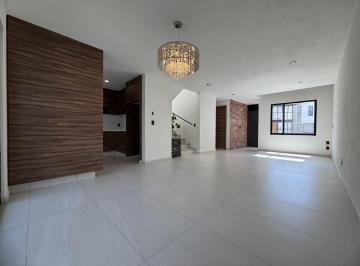 Casa en condominio · 142m² · 3 Recámaras · 2 Estacionamientos · Fp Casa en Venta San Mateo Atenco con Recámara en Planta Baja