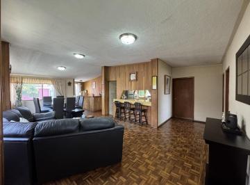 Casa · 239m² · 6 Recámaras · 4 Estacionamientos · Fp Casa en Venta con Dos Espacios Independientes en Toluca
