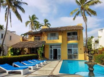 Casa de 6 habitaciones, Manzanillo · Manzanillo, Colima, Club Santiago Hermosa Casa Amueblada a Pie de Playa