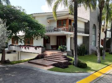 Casa en venta en fraccionamiento Valle Real con 300 metros adicionales de servid · Casa en Venta en Valle Real
