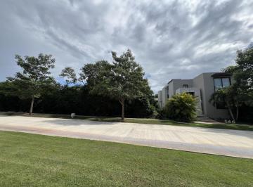 Terreno / Lote · 514m² · Terreno en Venta en El Yucatán Country Club Privada Oasis