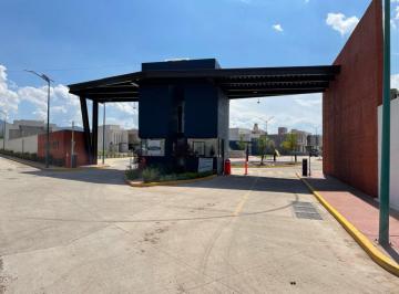 Casa de 4 habitaciones, Morelia · Casa en Venta Cerca a Walmart La Huerta, Fraccionamiento Las Marianas, Morelia