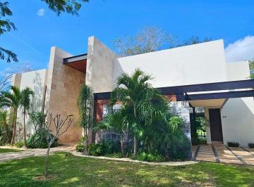 a287ff463d6452363596a7fe72040909464af11000a247bce0b669c7cacc3d68 · Residencia en Venta en Yucatán Country Club