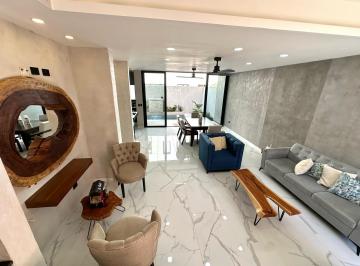 Casa · 245m² · 3 Recámaras · Vendo Casa Naturalista y Acabados de Chukum de 3 Rec en Residencia Río con Alberca