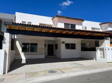 Casa de 4 habitaciones, Querétaro · Casa en Renta Lomas de Juriquilla, Querétaro