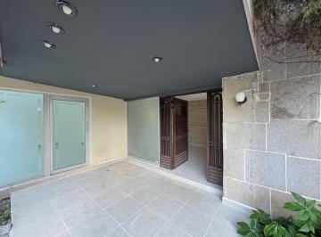 Casa · 700m² · 4 Recámaras · 3 Estacionamientos · Casa - Contry