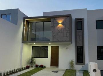 Casa de 4 habitaciones, Morelia · Casa por Salida a Patzcuaro, Fracc. Las Marianas Morelia 175 m²