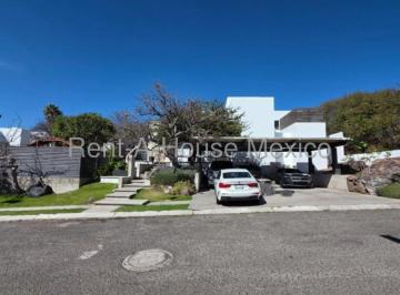 Casa de 4 habitaciones Venta MN 25,000,000 · Vista Real Queretaro 4 Recamaras, 4 Baños Amplio Jardin Seguridad 24/7. Adhg