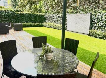Casa · 700m² · 3 Recámaras · 6 Estacionamientos - Mirna Jimenez · Maravillosa Casa en Venta de Tres Recámaras en Cumbres de Sta Fe con Jardín Privado