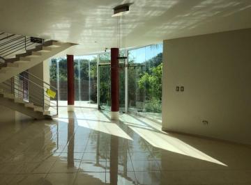 Casa de 4 habitaciones, Amozoc · Excelente Precio de Oportunidad, Residencia en Fracc. Haras del Bosque en Fincas