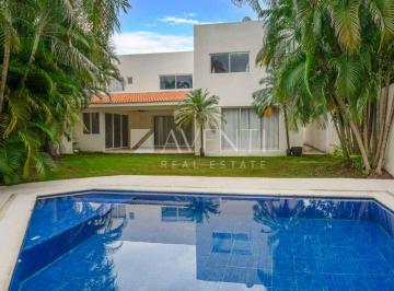 Casa de 4 habitaciones, Benito Juárez · Casa en Venta, Villa Magna Residencial, Cancún Quintana Roo.