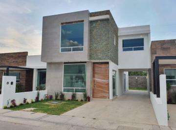 Casa · 70m² · 3 Recámaras · 2 Estacionamientos · Casa Enventa Fraccionamiento Cañadas del Arroyo
