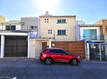 Casa de 4 habitaciones, Querétaro · Milenio III Casa de 4 Recamaras en Venta Goh2319