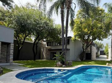 Casa de 4 habitaciones, San Pedro Garza García · Casa en Venta - Lomas del Valle - San Pedro Garza García