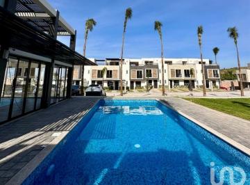 Casa · 140m² · 3 Recámaras · 2 Estacionamientos · Casa a Tu Medida en Lomas de Angelópolis, Diseño Aqua y Terra