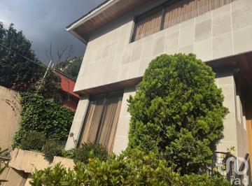 Casa · 403m² · 3 Recámaras · 4 Estacionamientos · Casa Bosques de Las Lomas