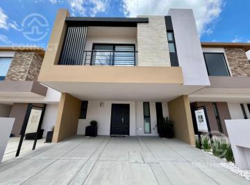 Casa · 199m² · 3 Recámaras · 2 Estacionamientos · Casa Nueva en Venta en Bosques de Breda, Zona Este, León Gto