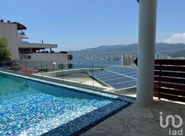 Casa · 405m² · 4 Recámaras · 2 Estacionamientos · Casa Brisas Acapulco