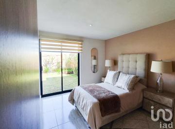 Casa · 122m² · 3 Recámaras · 2 Estacionamientos · Casa Aqua Cascatta | Jardín 30 m² y Amenidades | $2.9 m