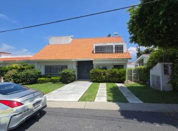 Casa de 5 habitaciones, Atlatlahucan · Casa en Venta Lomas de Cocoyoc