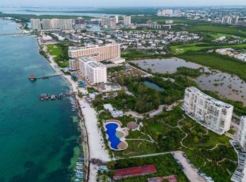 Departamento · 150m² · 2 Recámaras · Departamento de Lujo en Amara Puerta del Mar, Cancún: Vistas Espectaculares y Acceso a La Playa