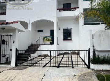 Casa · 179m² · 3 Recámaras · 1 Estacionamiento · Casa en Venta en El Fraccionamiento Tulipanes de Las Animas