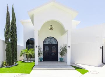 Casa · 523m² · 4 Recámaras · 4 Estacionamientos · Casa en Venta en Montebello Residencial de Hermosillo, Sonora