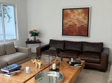 Casa · 1000m² · 4 Recámaras · 6 Estacionamientos · Casa en Villa de Las Lomas, Paseo de Las Palmas, Huixquilucan