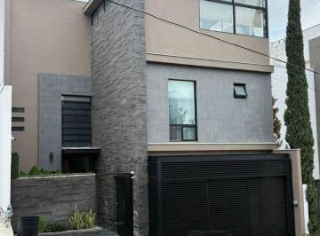 71e7345eab074f4c90f9b67cf17ec0c5675b2aa49ff420f0dccd122453dd4e6f · Casa en Venta en Zona Lomas del Campestre