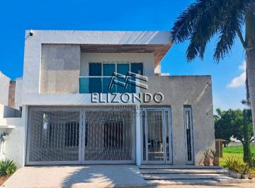 Casa · 315m² · 3 Recámaras · 2 Estacionamientos · Casa en Venta, Residencial Los Encinos, $5'200,000