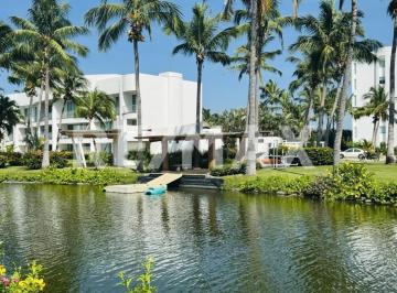 Departamento · 124m² · 2 Recámaras · 1 Estacionamiento · Departamento en Venta en Acapulco Diamante | Oportunidad de Inversión en Mayan Lakes Vive de Vacacio