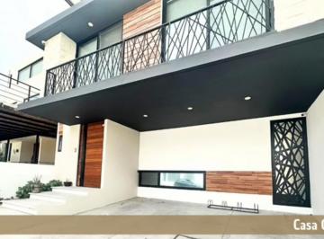 Casa · 365m² · 5 Recámaras · 2 Estacionamientos · Residencia de Autor con Recámara en Planta Baja en Venta, Cardón, Zibatá, Querétaro