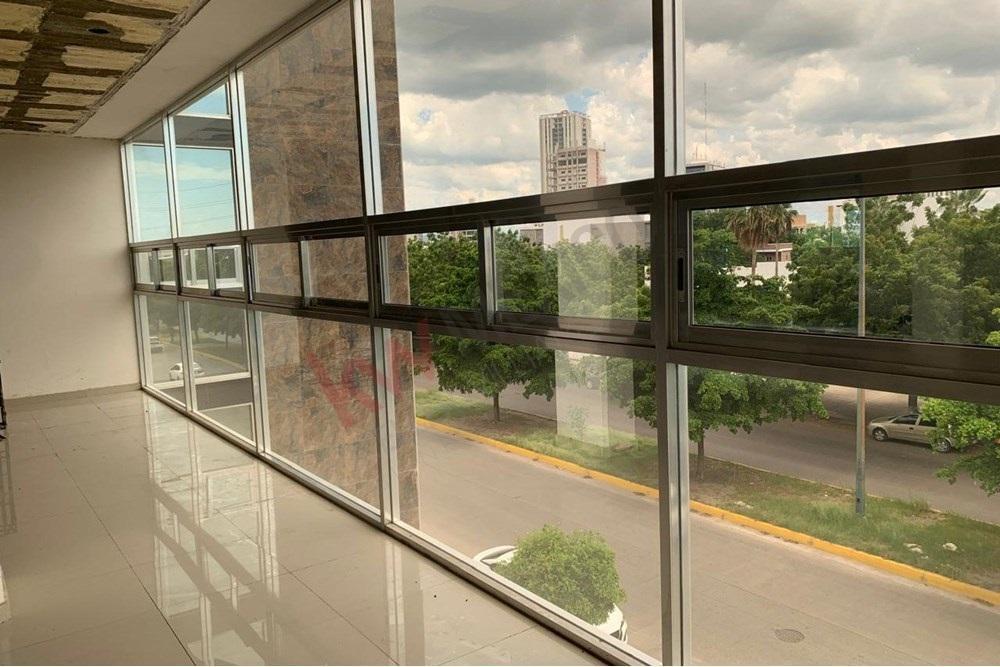 'Piso Para Oficinas en Culiacán: 320 m&sup2; en Renta'