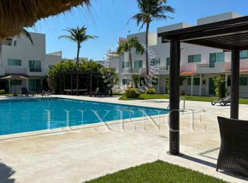 Casa · 167m² · 3 Recámaras · 2 Estacionamientos · Casa en Fraccionamiento Granjas del Márquez en Venta